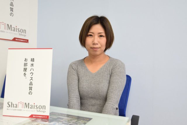 茗荷 あずさ シャーメゾンショップ ベストハウジング竹の塚店