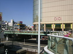 北千住駅西口のペデストリアンデッキ
