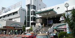 西新井駅西口