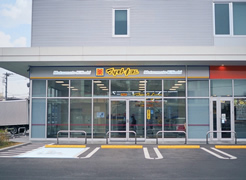 マツキヨ足立花畑店