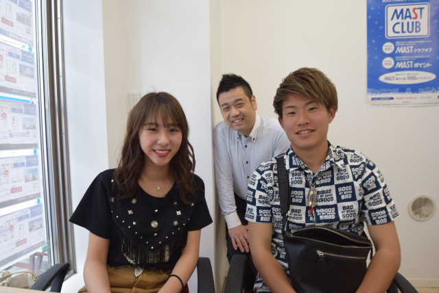 お互いの職場に近い!が決めて!