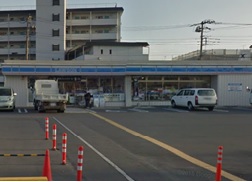 ウエストシティ　Ⅰ ﾛｰｿﾝ 草加柳島町店