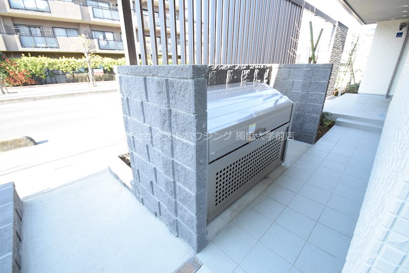 アルベール ゴミ置き場