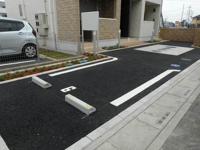 ピエス　シュシュ 駐車場