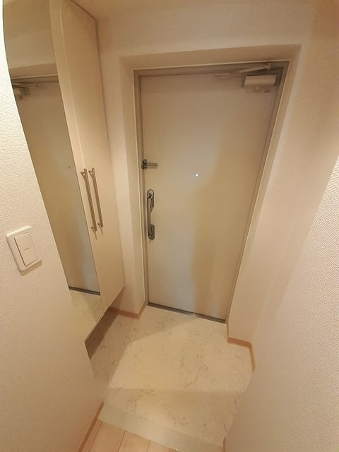 プラシード 玄関