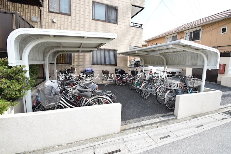 エステート高橋 駐輪場
