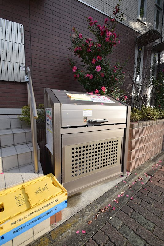 ヴィラ・エトワール 敷地内ゴミ置き場