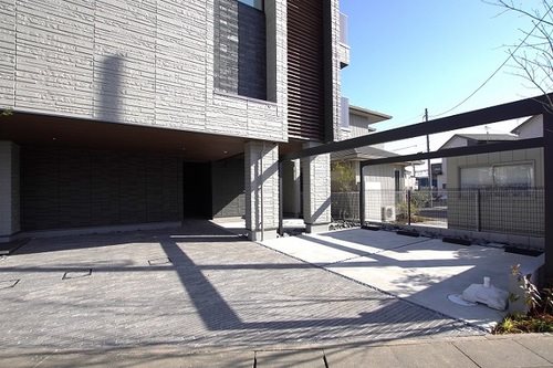 アーツ＆ケー 駐車場