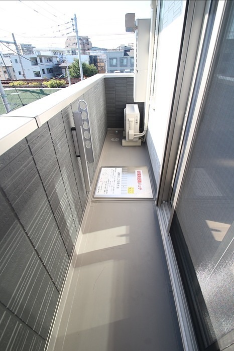 アヴァンス千住緑町 ベランダ