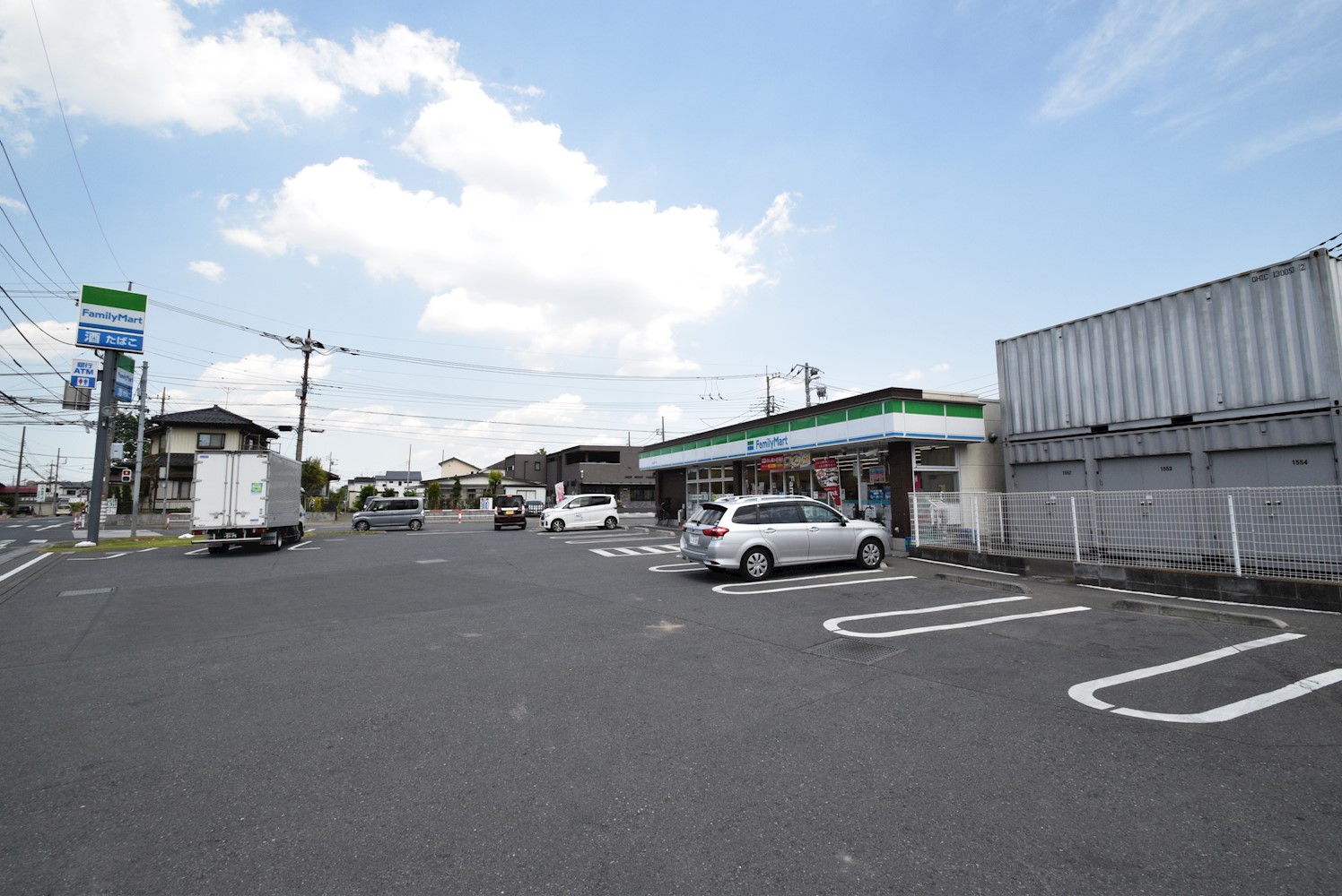 アバンツァート ﾌｧﾐﾘｰﾏｰﾄ 川口花山下店
