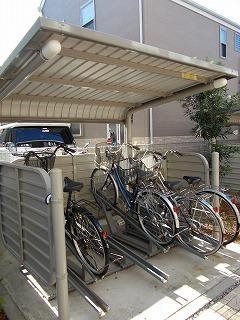 エクセレント　ガーデン 屋根付き駐輪場あり♪