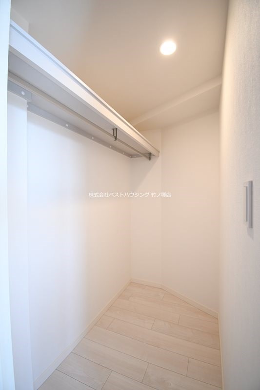 イグジスタ　コウヤ 収納