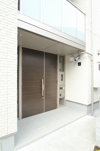 アルベール ロビー
