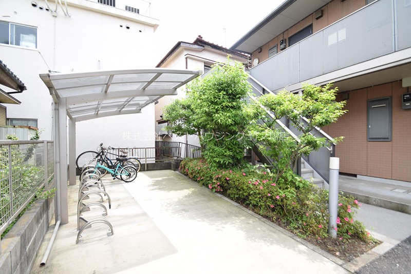 エムロード 駐輪場