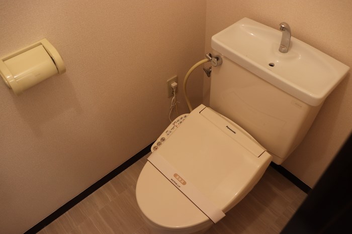 スタークレスト 温水洗浄暖房便座♪