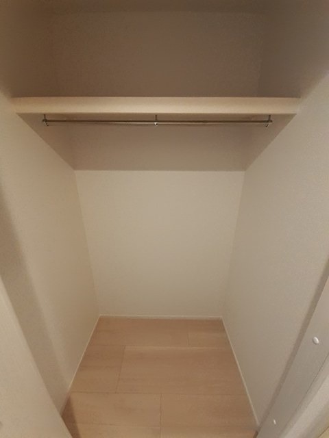 スアヴィス舎人  収納