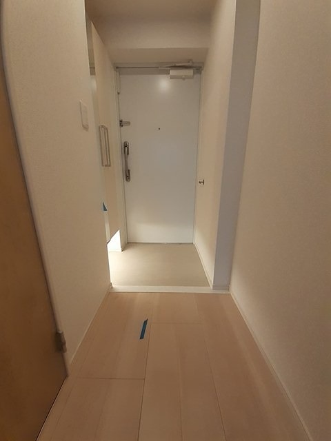 スアヴィス舎人  玄関