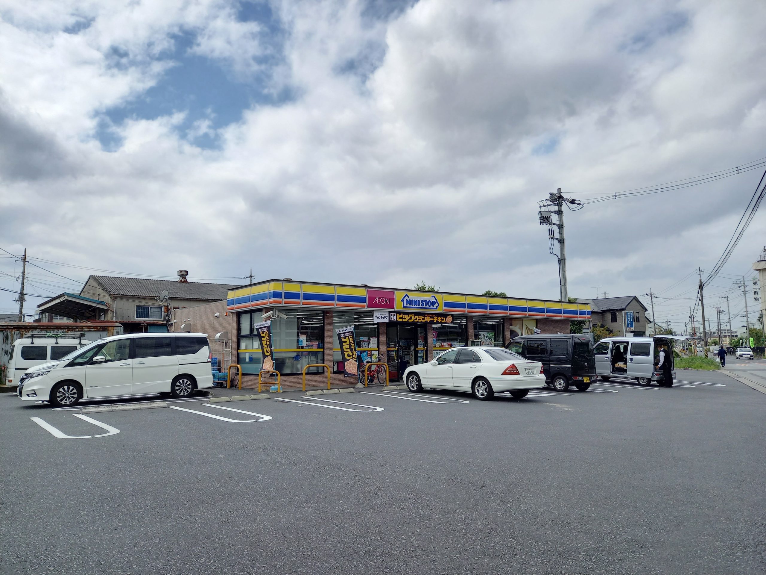 ベル・オーブ ミニストップ　八潮木曽根店