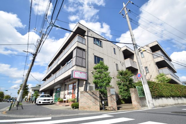 足立区堀之内にあるオートロック付きマンション☆