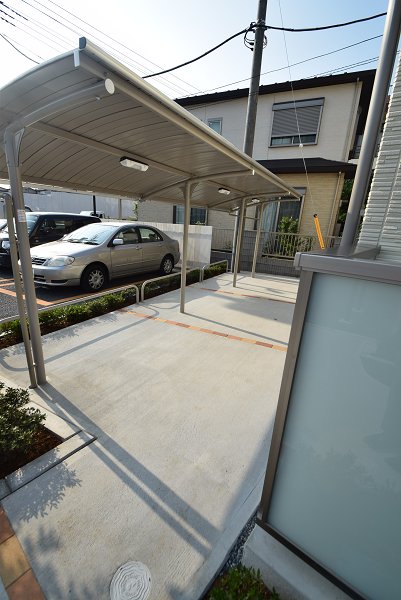 アンソレイエ 駐輪場