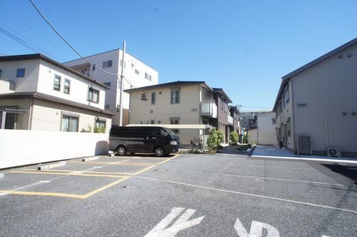 アンソレイエ 駐車場