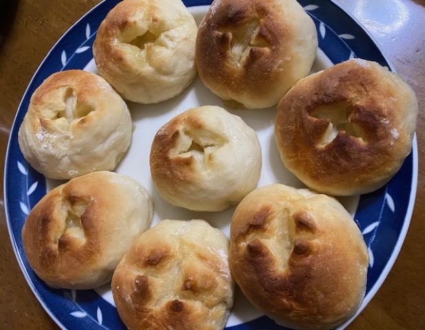 焼きたてパン