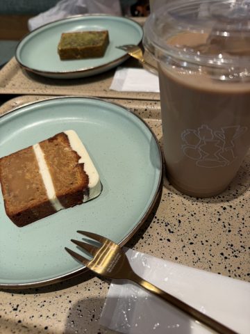 　　　　ひと休みのカフェタイム☕